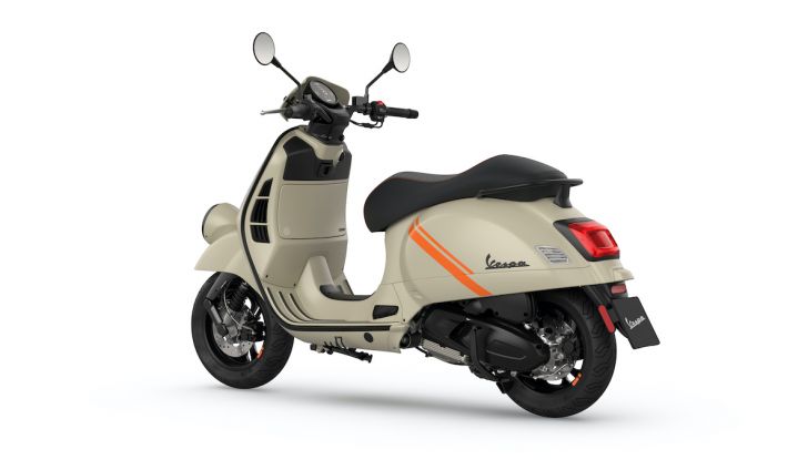 Nuova Vespa Gtv, lo scooter non è mai stato così sportivo - Foto 1 di 9