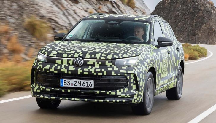 Volkswagen Tiguan 2024: svelati nuovi dettagli sulla terza generazione - Foto 7 di 39