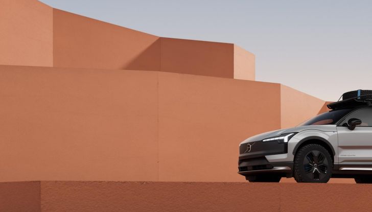 Volvo EX30: allestimenti, caratteristiche tecniche e prestazioni del nuovo SUV compatto elettrico - Foto 81 di 85