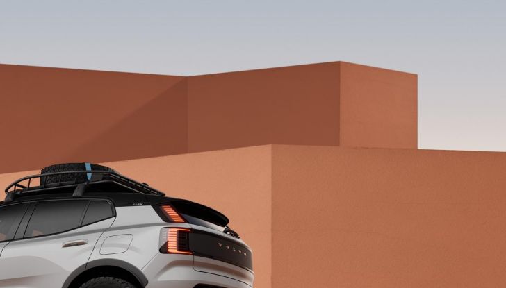 Volvo EX30: allestimenti, caratteristiche tecniche e prestazioni del nuovo SUV compatto elettrico - Foto 83 di 85