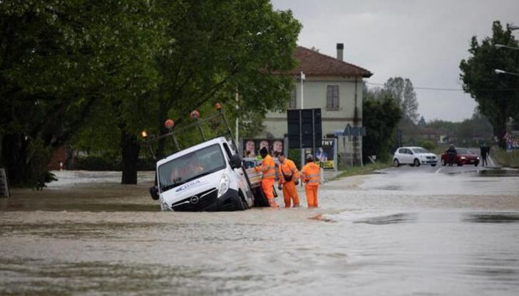 Alluvione Emilia Romagna: tutti i mezzi speciali impiegati - Foto 5 di 8