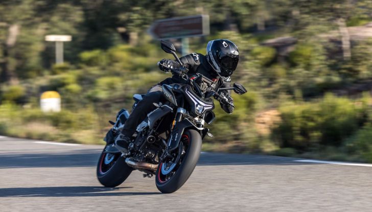 CF Moto presenta la 800NK Sport e la 800NK Advanced - Foto 10 di 14