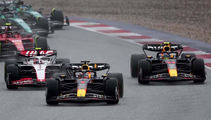 F1 2023, GP Austria: Verstappen vince la sprint race bagnata - Foto 3 di 10