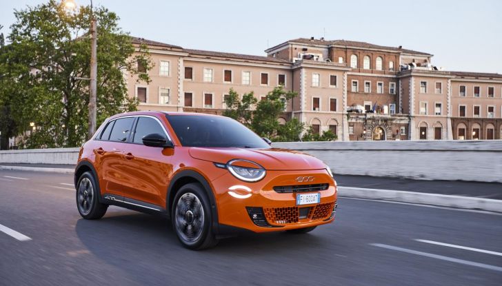 Fiat 600e: debutta il nuovo crossover elettrico di segmento B - Foto 7 di 45