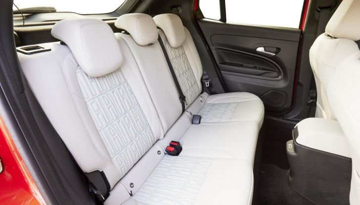 Fiat 600e: debutta il nuovo crossover elettrico di segmento B - Foto 18 di 45