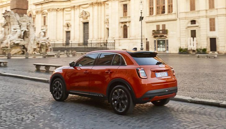 Fiat 600e: debutta il nuovo crossover elettrico di segmento B - Foto 5 di 45