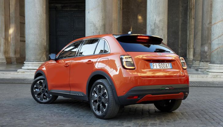 Fiat 600e: debutta il nuovo crossover elettrico di segmento B - Foto 6 di 45