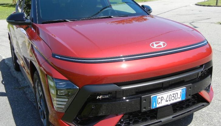 Nuova Hyundai Kona Full Hybrid provata su strada - Foto 7 di 20