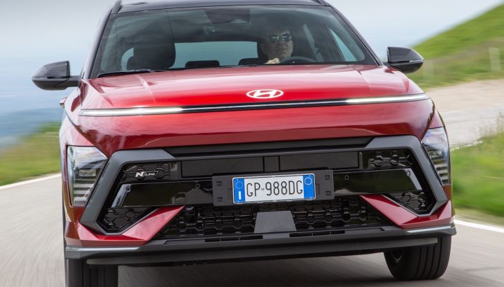 Nuova Hyundai Kona Full Hybrid provata su strada - Foto 3 di 20