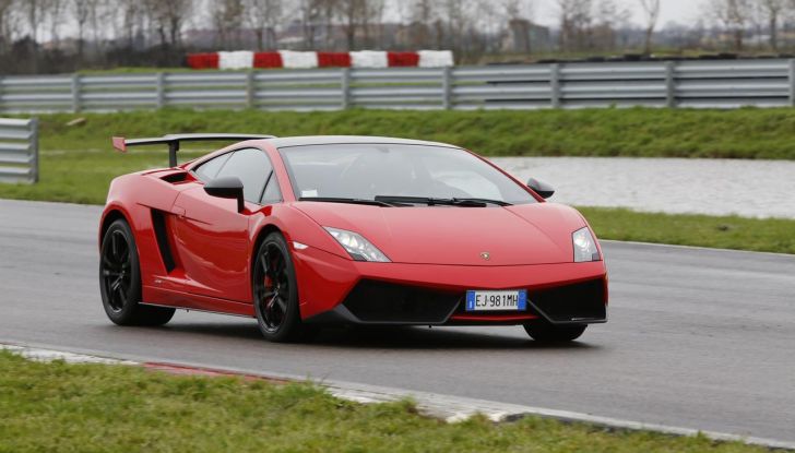 Lamborghini Gallardo: la prima V10 di serie del brand compie 20 anni - Foto 21 di 54