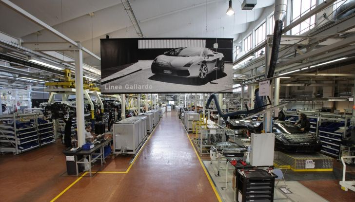 Lamborghini Gallardo: la prima V10 di serie del brand compie 20 anni - Foto 2 di 54