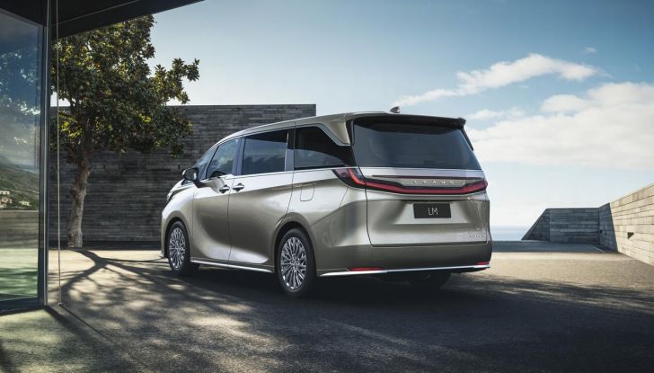 Lexus LM 2024