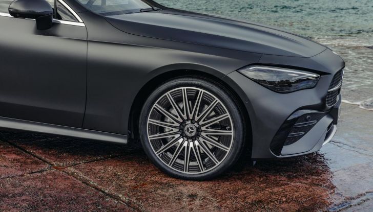 Mercedes CLE 2024: motori e dettagli della nuova coupé tedesca - Foto 21 di 60