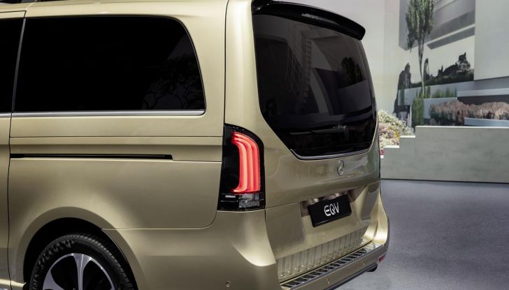 Mercedes Classe V 2024: debutta il nuovo restyling del van tedesco - Foto 42 di 122