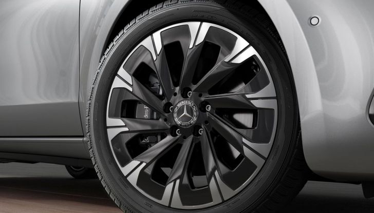 Mercedes Classe V 2024: debutta il nuovo restyling del van tedesco - Foto 17 di 122