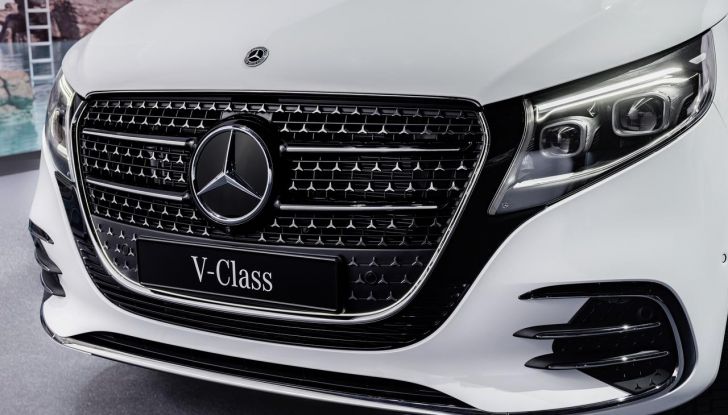 Mercedes Classe V 2024: debutta il nuovo restyling del van tedesco - Foto 66 di 122