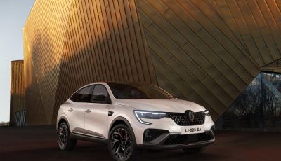 Nuovo Renault Arkana: il SUV coupé si aggiorna per rimanere al passo coi tempi