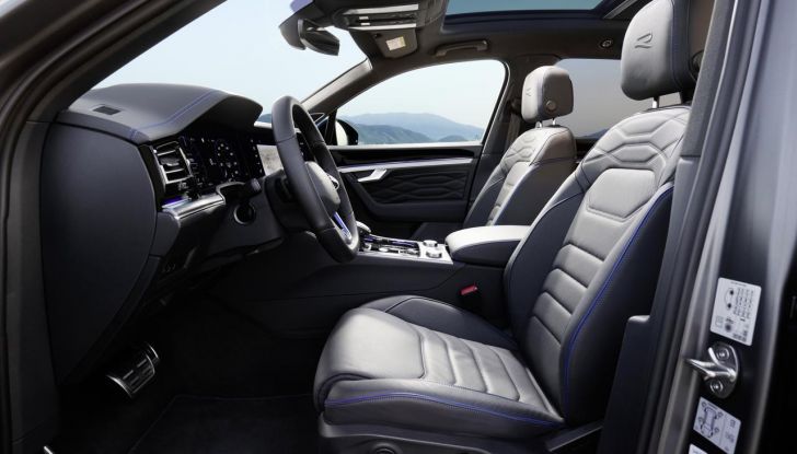 Volkswagen Touareg R eHybrid: al via gli ordini in Italia del SUV ibrido plug-in - Foto 2 di 10