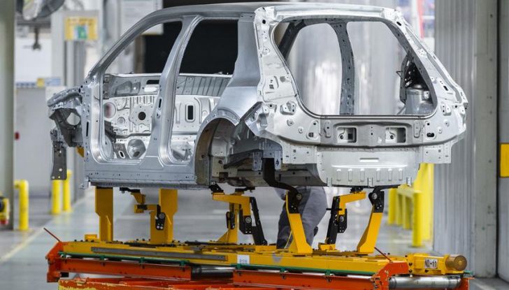 Renault 5: un viaggio dietro le quinte della produzione dei prototipi - Foto 8 di 16