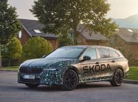 Skoda Superb: la nuova generazione arriva a novembre