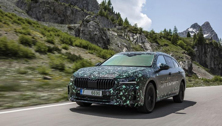 Skoda Superb 2024: il brand svela alcune specifiche della prossima generazione - Foto 5 di 33