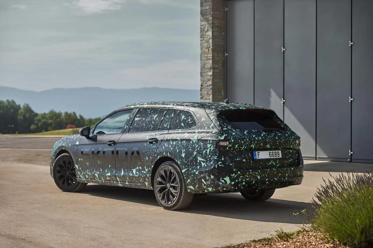 Skoda Superb 2024 prototipo