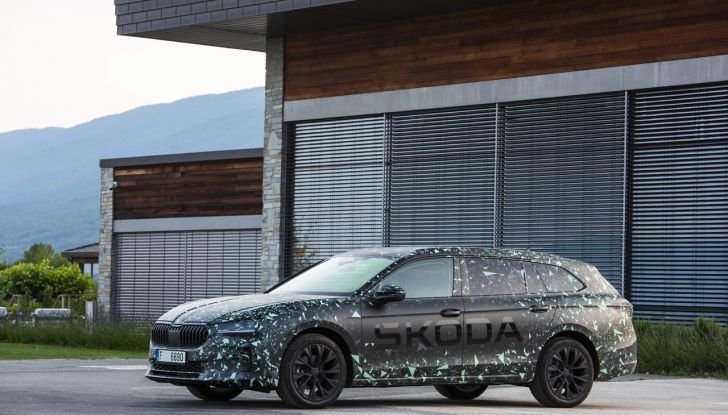 Skoda Superb 2024: il brand svela alcune specifiche della prossima generazione - Foto 19 di 33