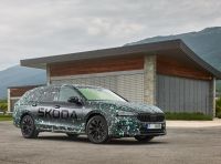 Skoda Superb 2024: il brand svela alcune specifiche della prossima generazione