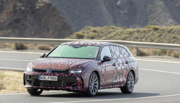 Nuova Volkswagen Passat Variant: ultimi test su strada per la prossima generazione - Foto 5 di 9