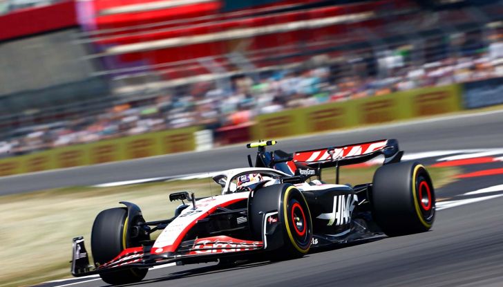 F1 2023, GP Gran Bretagna: Verstappen regala la decima vittoria a Red Bull - Foto 3 di 10