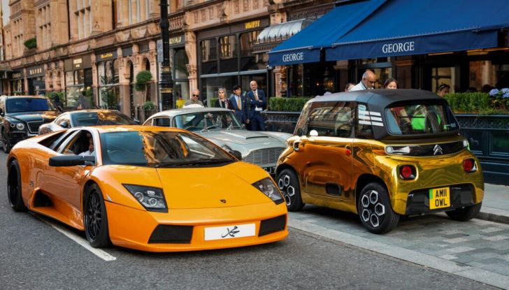 Citroën Ami: un esemplare oro sfila sulle strade di Londra - Foto 26 di 29