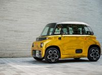 Citroën Ami: un esemplare oro sfila sulle strade di Londra