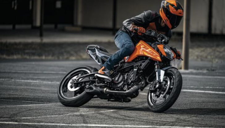 Moto e scooter 125 cc in autostrada e tangenziali: primo “sì” alla circolazione - Foto 7 di 15