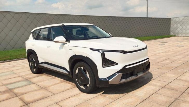 Kia EV5 prototipo anteprima