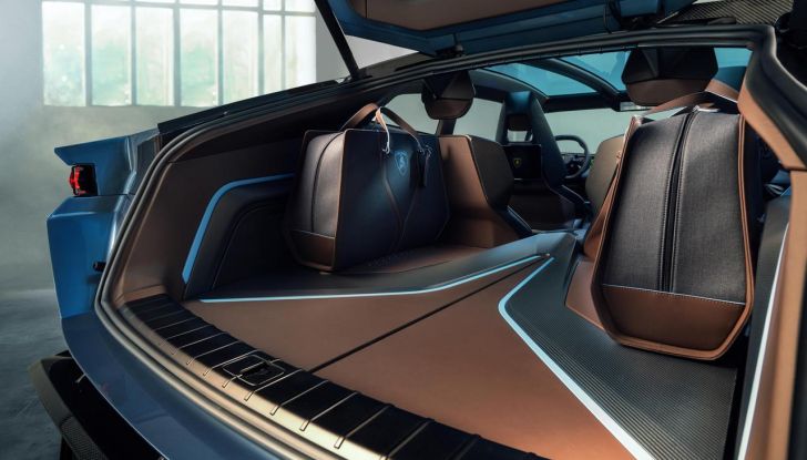 Lamborghini Lanzador: svelato il primo veicolo 100% elettrico del brand - Foto 55 di 69