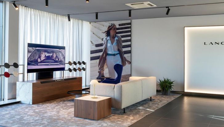 Lancia: 40 concessionarie italiane hanno già adottato la nuova corporate identity - Foto 8 di 18