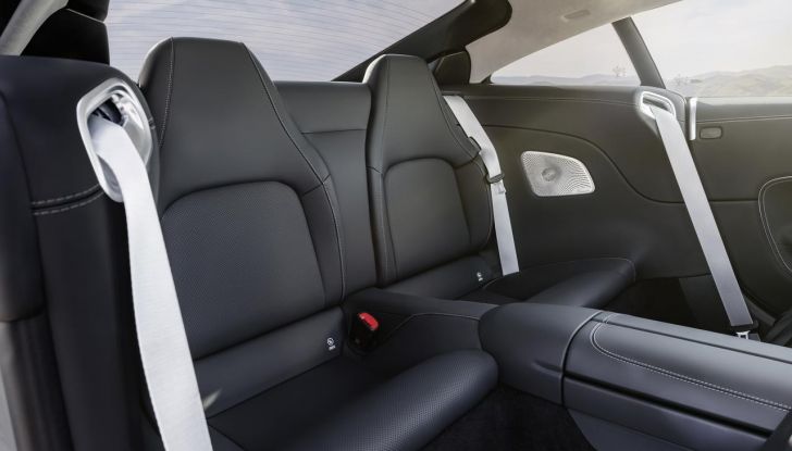 Mercedes-AMG GT 2024: debutta la nuova generazione della coupé sportiva - Foto 58 di 70