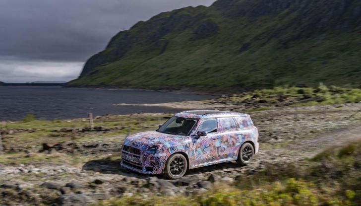Mini Countryman 2024: il nuovo crossover visita le Highlands della Scozia - Foto 1 di 103