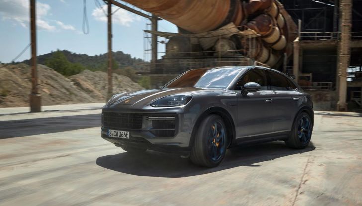 Porsche Cayenne Turbo E-Hybrid: svelata la Cayenne più potente di sempre - Foto 6 di 34