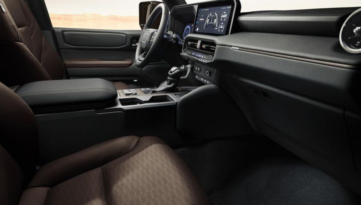Toyota Land Cruiser 2024: design, caratteristiche tecniche e motori - Foto 9 di 16