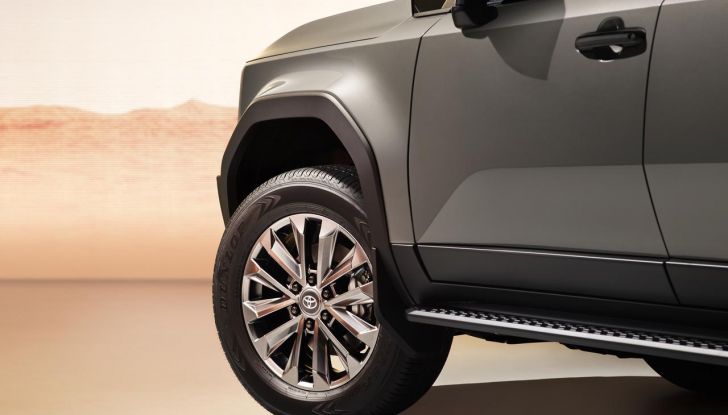 Toyota Land Cruiser 2024: design, caratteristiche tecniche e motori - Foto 6 di 16