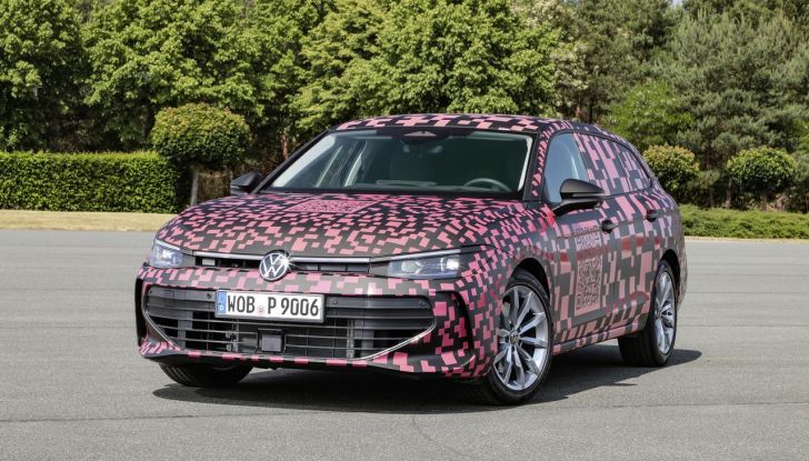 Volkswagen Passat 2024: caratteristiche, allestimenti e prezzi per il mercato italiano - Foto 7 di 115