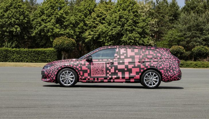 Volkswagen Passat 2024: caratteristiche, allestimenti e prezzi per il mercato italiano - Foto 9 di 115