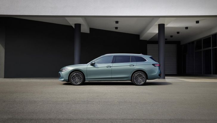 Volkswagen Passat 2024: caratteristiche, allestimenti e prezzi per il mercato italiano - Foto 72 di 115