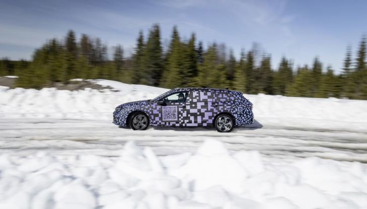 Volkswagen Passat 2024: caratteristiche, allestimenti e prezzi per il mercato italiano - Foto 15 di 115