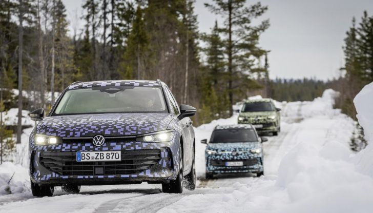 Volkswagen Passat 2024: caratteristiche, allestimenti e prezzi per il mercato italiano - Foto 29 di 115