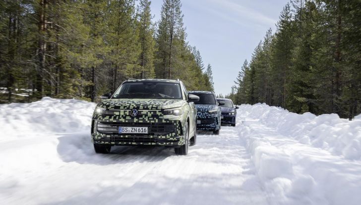 Volkswagen Passat 2024: caratteristiche, allestimenti e prezzi per il mercato italiano - Foto 20 di 115