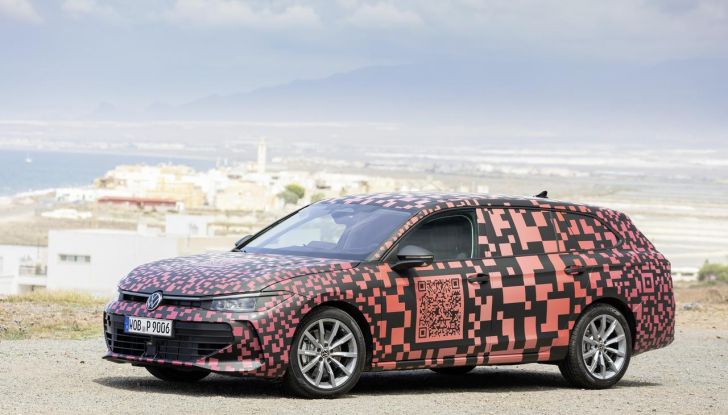 Volkswagen Passat 2024: caratteristiche, allestimenti e prezzi per il mercato italiano - Foto 60 di 115