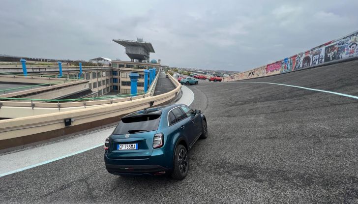 Fiat 600e prova su strada, autonomia e prezzi da 30.549 euro - Foto 97 di 100