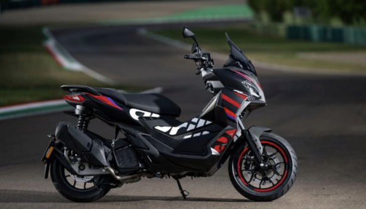 Aprilia SR GT: arriva la speciale versione Replica - Foto 2 di 10
